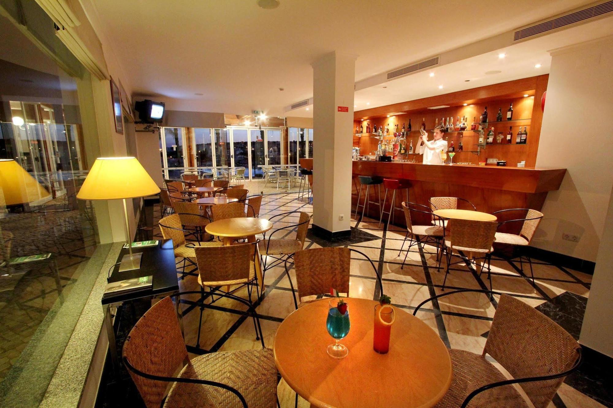Vila Mos - Beach Resort Lagos Restaurant foto